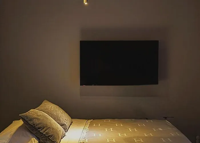 Tatami Zen Apartment