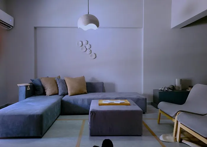 Tatami Zen Apartment